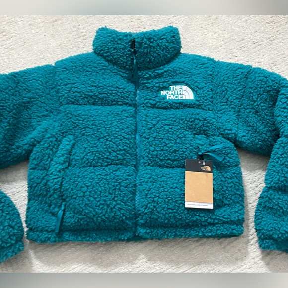 NWT North Face Nuptse Down Filled Cropped Coat - Picture 4 of 10